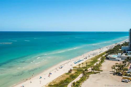 Beautiful Waterfront Apartment In Miami Beach!