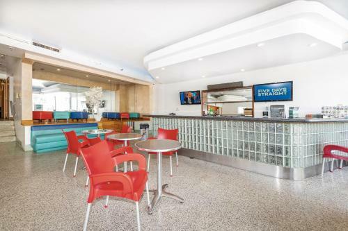 Hotel Ocean Beach Suites