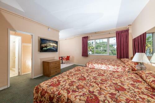 Ocean Beach Hotel