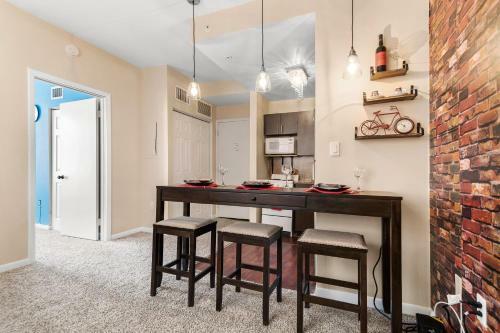 Apartment Next The Beach On 7th And Collins Ave