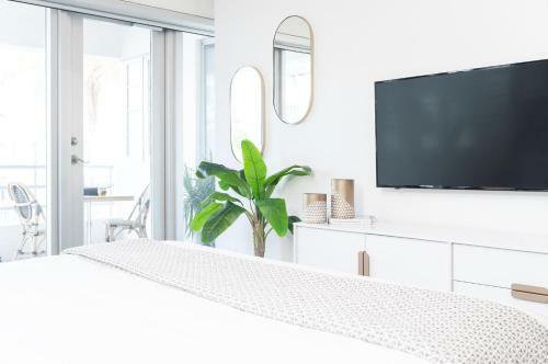 Hotel Jurny Suites - Miami Beach