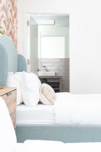 Hotel Jurny Suites - Miami Beach