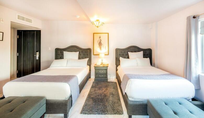 Hotel Secret Garden Miami Beach