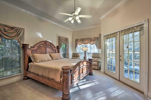 Spacious Milton House With Porch - On Golf Course!