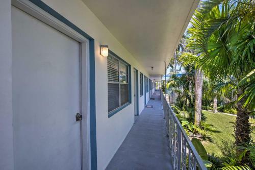 Apartamento Renovated Naples Condo Walk To Beach And 3rd St