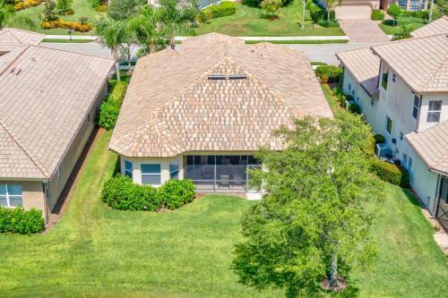 Luxurious Golf Course Getaway With Resort Perks