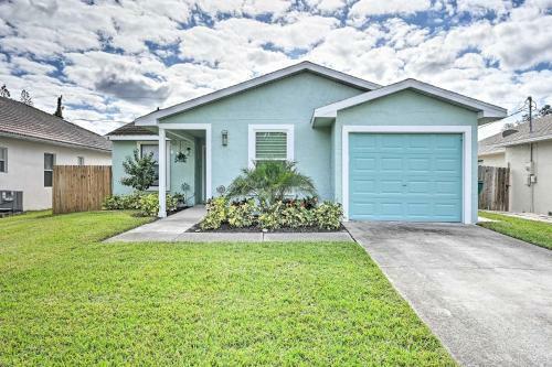 Modern Retreat With Yard Near Vanderbilt Beach!