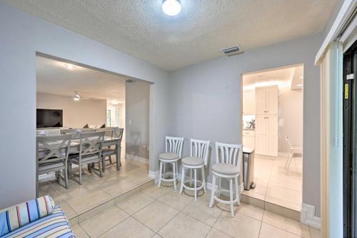 Naples Home With Pool About 1 Mi To Bluebill Beach!