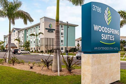 Hotel Woodspring Suites Naples