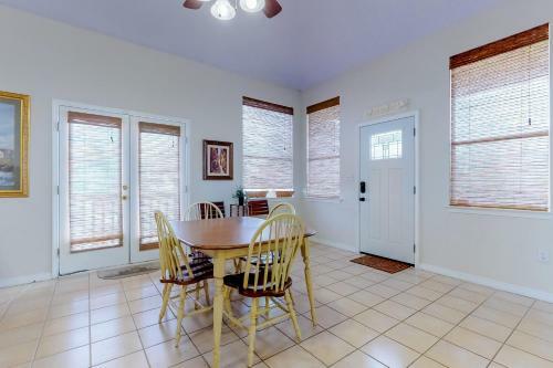 3 Bed 2 Bath Apartment In Navarre Beach