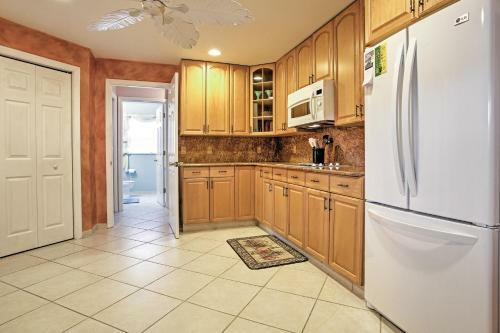 Naples Home With Pool, Extended Stays Welcome!