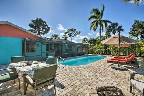 Naples Home - Outdoor Kitchen And Private Pool!