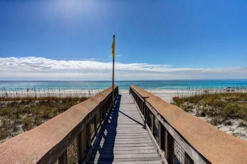 Gulf Island Condos Unit 321