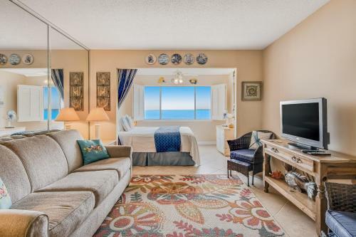 Sunset Harbour Palms 1
