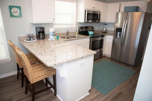 Gulf Island Condos Unit 631