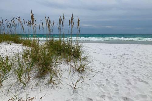 Gulf Island Condos Unit 631