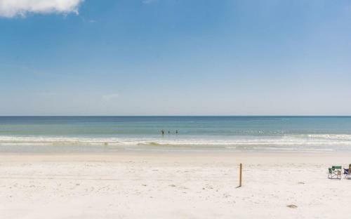 Sandy Feet Retreat By Ocean Properties