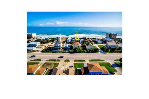 Hill Street Oceanview Home