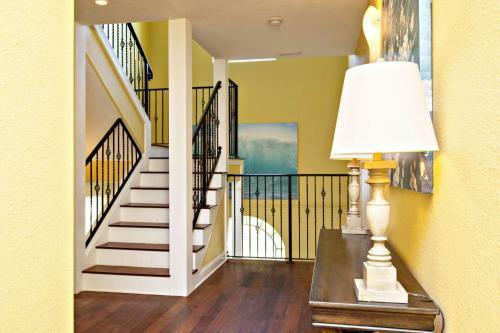 Hill Street Oceanview Home