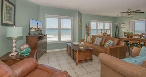 Palm House By Ocean Properties