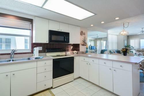 Ponce De Leon Towers By Ocean Properties