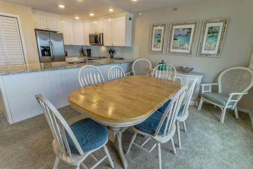 Apartamento 326 Errol By The Sea 2bdrm 2bath Ocean Front Corner Unit Condo