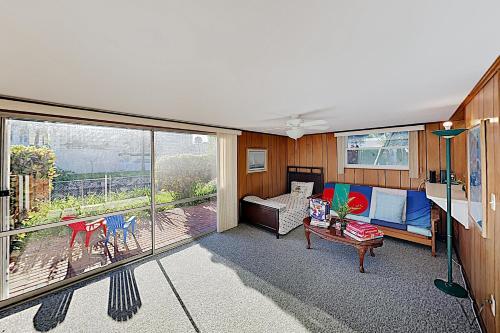 New Listing! Canal-front Escape With Private Yard Home