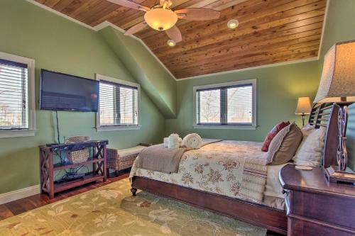 Quaint Family Retreat With Bbq, Steps To Beach!