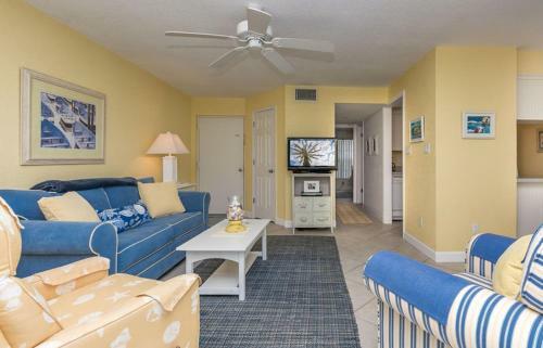 Colony Beach Club By Ocean Properties