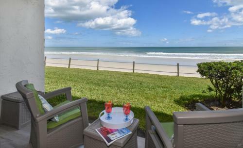 Colony Beach Club By Ocean Properties