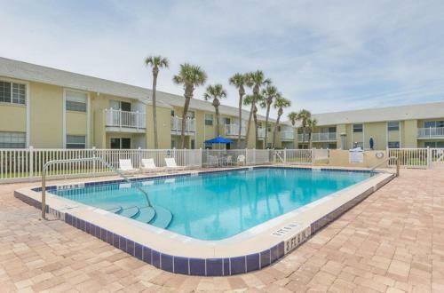 Colony Beach Club By Ocean Properties