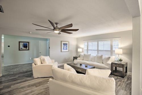 Bright Canalfront Getaway With Dock And Kayaks!
