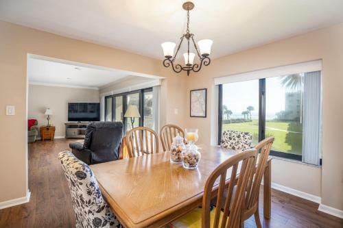 Apartamento 214 Errol By The Sea 2bdrm 2bath Ocean View Condo