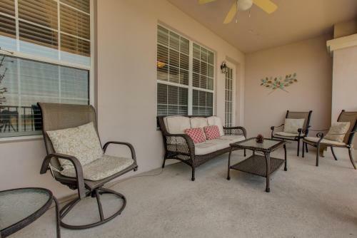 Lakeview Executive Penthouse