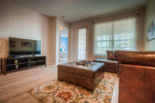 Tropicana Lakeview