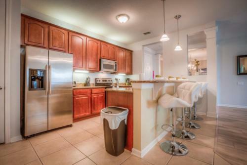 Tropicana Lakeview