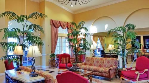 Tropicana Lakeview