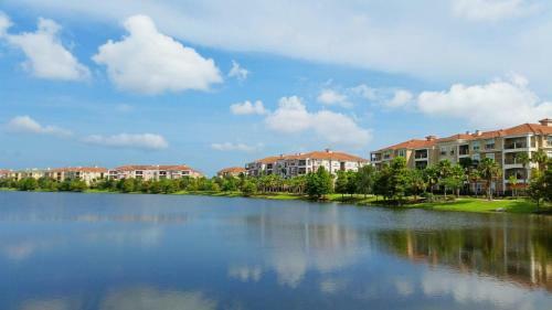 Tropicana Lakeview