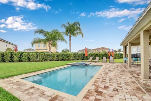 8 Bedroom Vacation Home With Pool (1804)