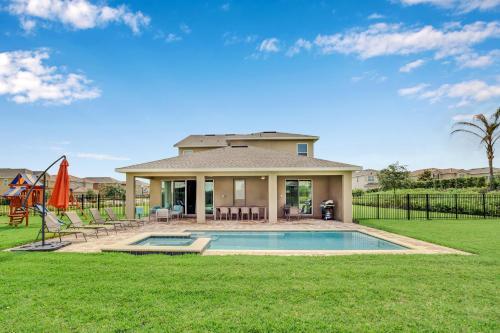 8 Bedroom Vacation Home With Pool (1804)