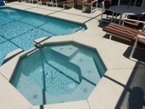 Contemporary 6 Bedroom 4 Bath Villa In Glenbrook Resort