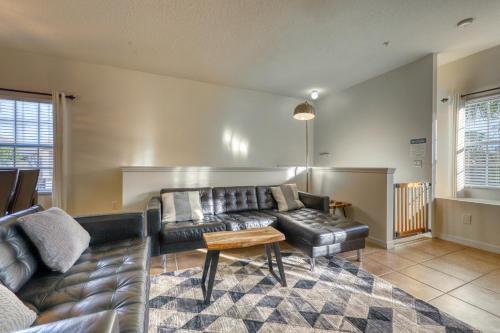 Oakwater Resort 7504