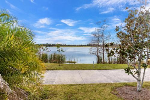Apartamento Spring Lakeview Condo