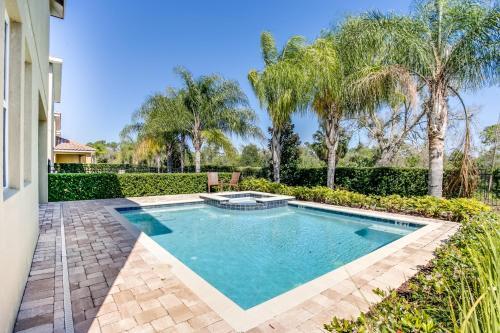 6 Bedroom Vacation Home With Pool (1751)