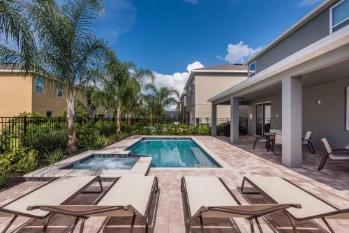 Villa Splendid Home With Loft Area & Private Pool Near Disney - 7619b