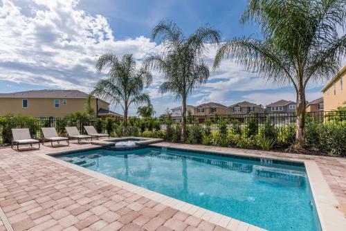 Villa Splendid Home With Loft Area & Private Pool Near Disney - 7619b