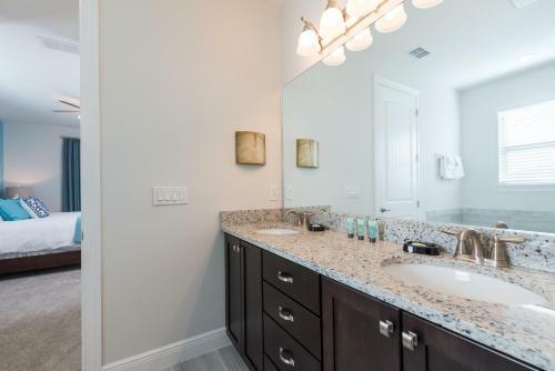 Villa Splendid Home With Loft Area & Private Pool Near Disney - 7619b