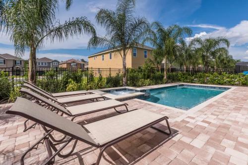 Villa Splendid Home With Loft Area & Private Pool Near Disney - 7619b