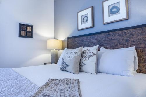 Apartamento Cayview Avenue Unit 404 Condo