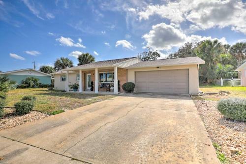 Single-story Home Walk To Beach, Pier, River